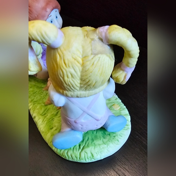 Cabbage Patch Discovering New Life 1984 Figurine* - Picture 6 of 13